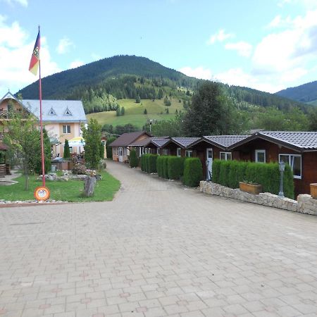 Pension, Camping&Biker Station zur Deutschen Eiche Ciocanesti Exterior foto